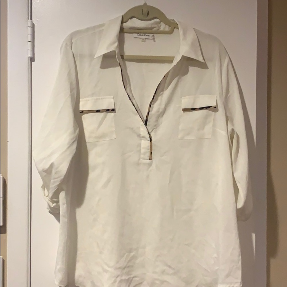 Calvin Klein off-white 3/4 sleeve blouse